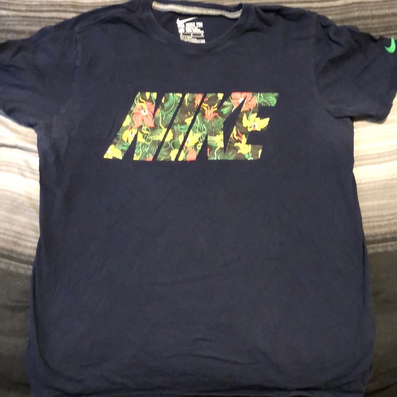 Nike Other - Official Nike shirt - size medium